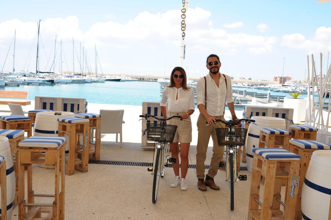 Marina Del Gargano Houseboat Hotel Манфредония Екстериор снимка